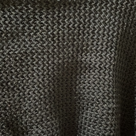 Essie Black and White Cropped Sweater - Picture 4 of 6